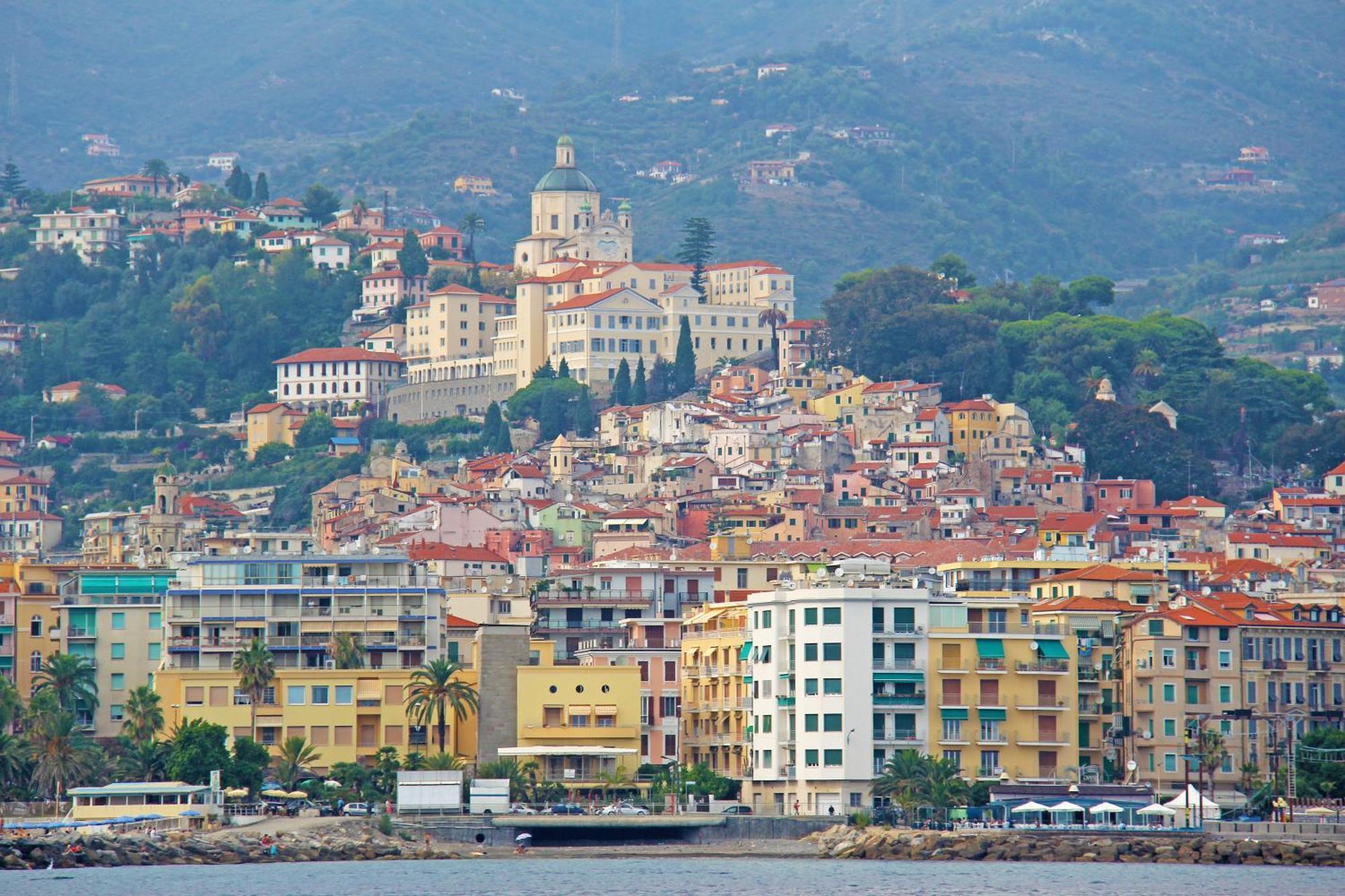 Heroes Apartment Sanremo Centro - Happy Rentals Luaran gambar